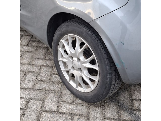 Personenauto ford, ka, grijs, bouwjaar 2010 - afbeelding 4 van  38