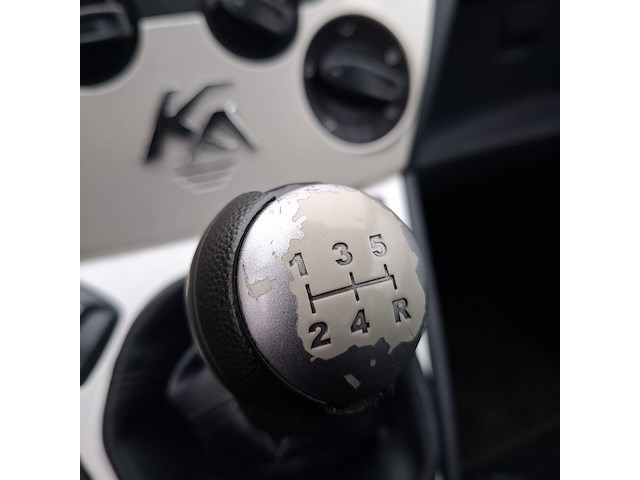 Personenauto ford, ka, grijs, bouwjaar 2010 - afbeelding 21 van  38