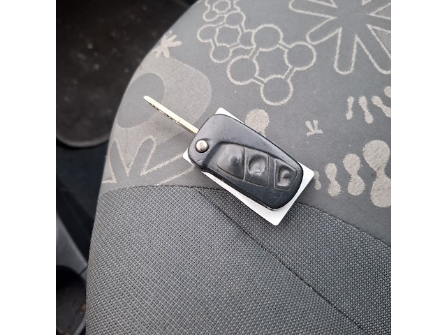 Personenauto ford, ka, grijs, bouwjaar 2010 - afbeelding 31 van  38