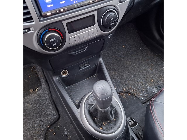 Personenauto hyundai, i20 1.6i i-catcher, zwart, bouwjaar 2009 - afbeelding 25 van  48