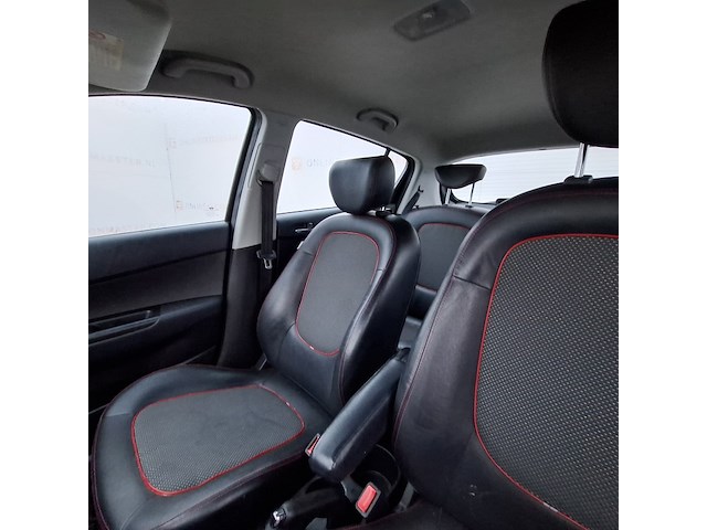 Personenauto hyundai, i20 1.6i i-catcher, zwart, bouwjaar 2009 - afbeelding 27 van  48