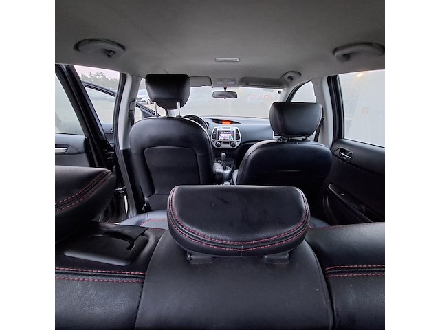 Personenauto hyundai, i20 1.6i i-catcher, zwart, bouwjaar 2009 - afbeelding 31 van  48