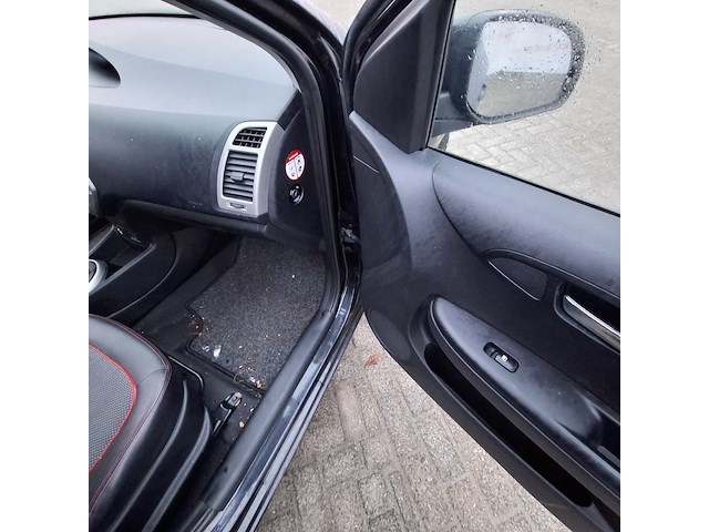 Personenauto hyundai, i20 1.6i i-catcher, zwart, bouwjaar 2009 - afbeelding 35 van  48
