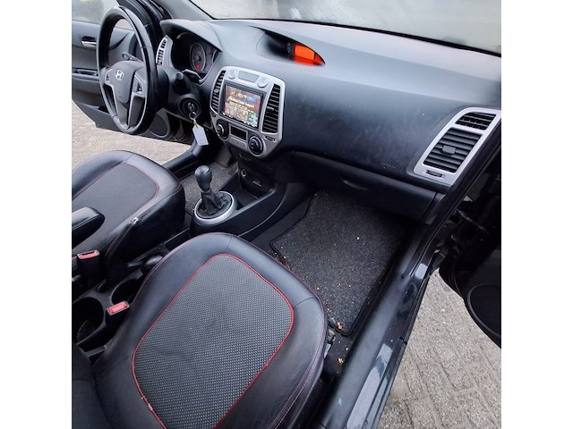 Personenauto hyundai, i20 1.6i i-catcher, zwart, bouwjaar 2009 - afbeelding 36 van  48