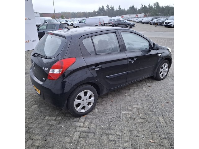 Personenauto hyundai, i20 1.6i i-catcher, zwart, bouwjaar 2009 - afbeelding 44 van  48
