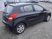 Personenauto hyundai, i20 1.6i i-catcher, zwart, bouwjaar 2009 - afbeelding 44 van  48