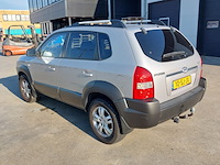 Personenauto hyundai, tucson, grijs, bouwjaar 2006 - afbeelding 2 van  42
