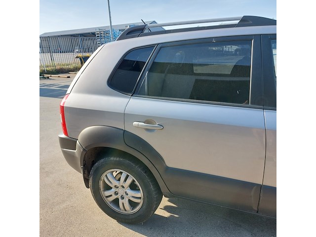 Personenauto hyundai, tucson, grijs, bouwjaar 2006 - afbeelding 9 van  42