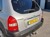 Personenauto hyundai, tucson, grijs, bouwjaar 2006 - afbeelding 11 van  42