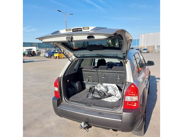 Personenauto hyundai, tucson, grijs, bouwjaar 2006 - afbeelding 17 van  42