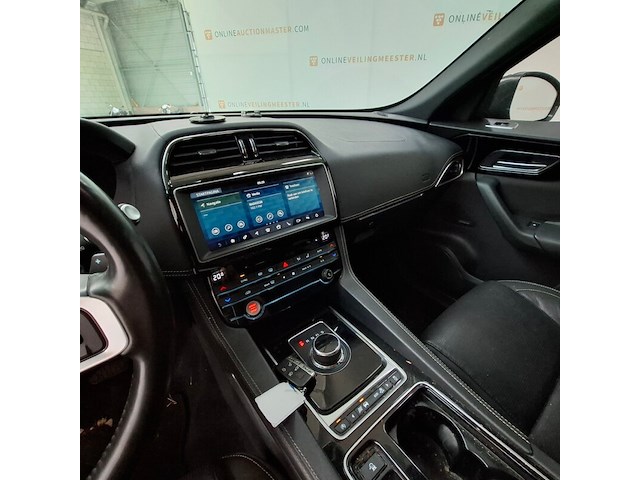 Personenauto, jaguar, f-pace, 2.0 portfolio awd 20d, 2016 - afbeelding 43 van  85