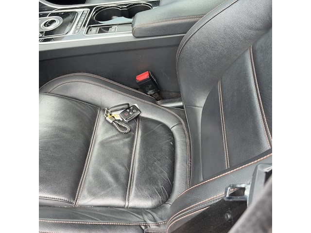 Personenauto, jaguar, xe, 2.0 d prestige, 2015 - afbeelding 4 van  17