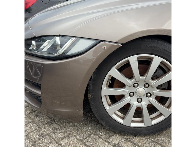 Personenauto, jaguar, xe, 2.0 d prestige, 2015 - afbeelding 13 van  17