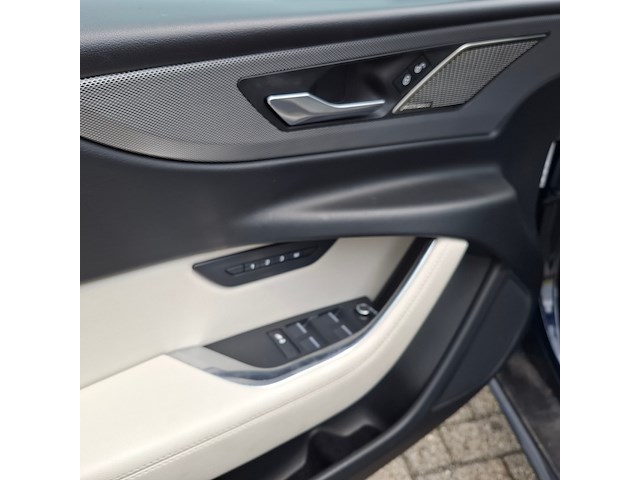 Personenauto, jaguar, xe, 2.0 p250 r-dynamic hse, 2020 - afbeelding 29 van  78