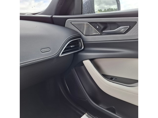 Personenauto, jaguar, xe, 2.0 p250 r-dynamic hse, 2020 - afbeelding 37 van  78