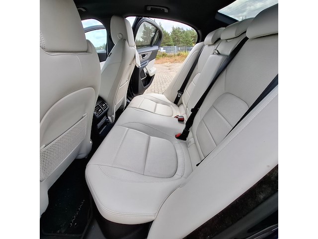 Personenauto, jaguar, xe, 2.0 p250 r-dynamic hse, 2020 - afbeelding 40 van  78
