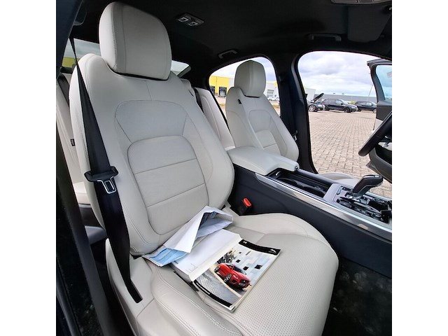 Personenauto, jaguar, xe, 2.0 p250 r-dynamic hse, 2020 - afbeelding 48 van  78
