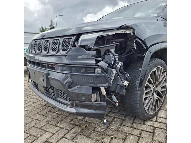 Personenauto, jeep, compass, 2024 - afbeelding 36 van  128
