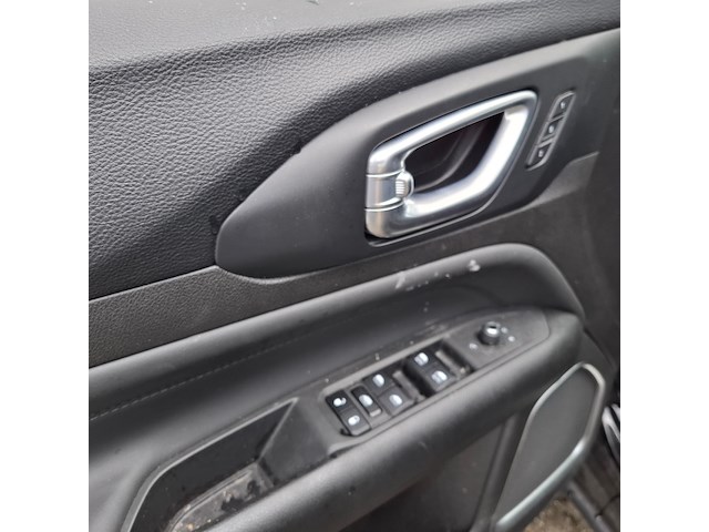 Personenauto, jeep, compass, 2024 - afbeelding 123 van  128
