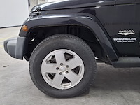 Personenauto, jeep, wrangler - afbeelding 2 van  44