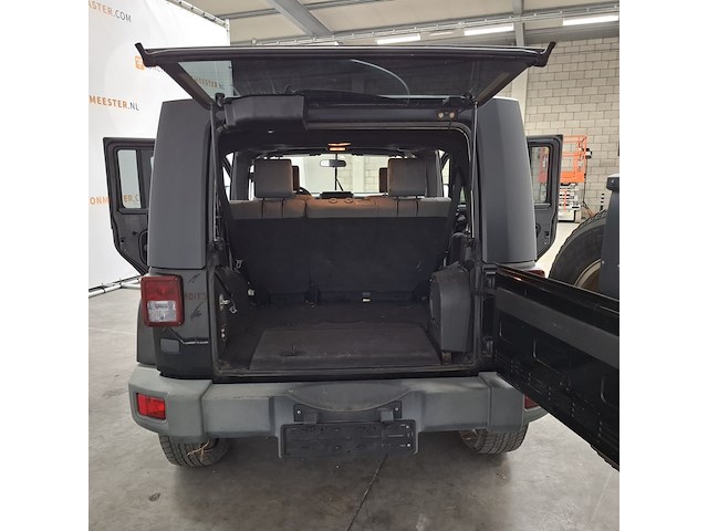 Personenauto, jeep, wrangler - afbeelding 25 van  44
