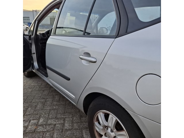 Personenauto, kia, carens 2.0, 2007 - afbeelding 47 van  52