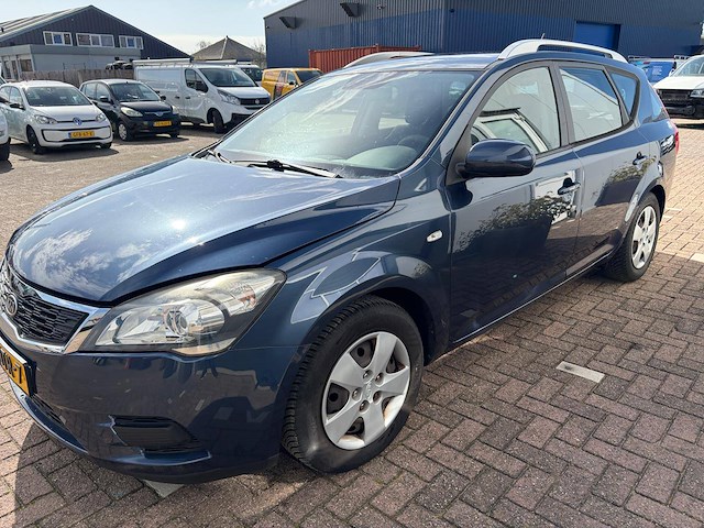 Personenauto kia ceed benzine 90pk 2010 (marge) - afbeelding 1 van  1