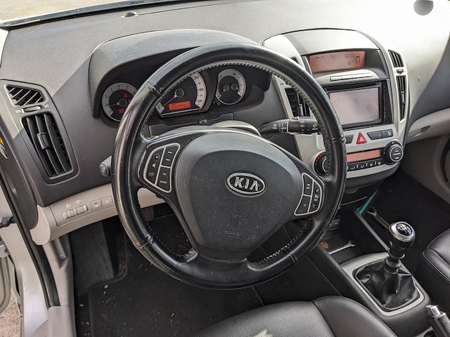 Personenauto, kia, cee'd sporty wagon 2.0 cvvt x-clusive, 2009 - afbeelding 37 van  37