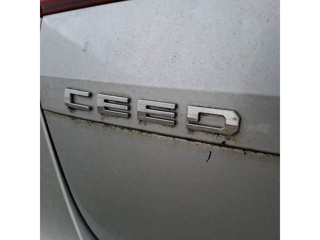 Personenauto, kia, ceed - afbeelding 32 van  40