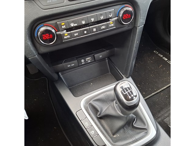 Personenauto, kia, ceed - afbeelding 9 van  41