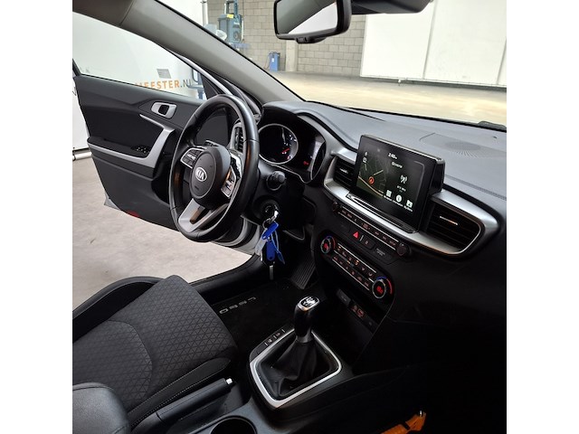 Personenauto, kia, ceed - afbeelding 29 van  53