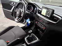 Personenauto, kia, ceed - afbeelding 32 van  53