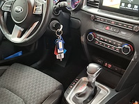 Personenauto, kia, ceed - afbeelding 36 van  56