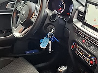Personenauto, kia, ceed - afbeelding 37 van  54