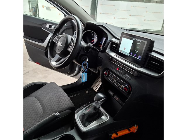 Personenauto, kia, ceed - afbeelding 39 van  59
