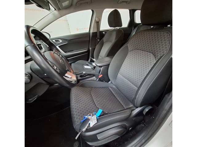 Personenauto, kia, ceed - afbeelding 19 van  56