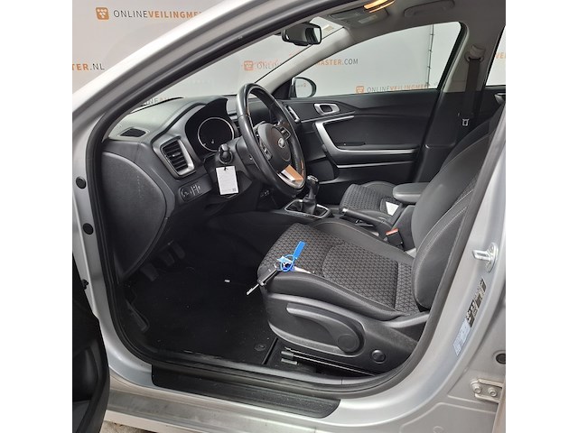 Personenauto, kia, ceed - afbeelding 17 van  60