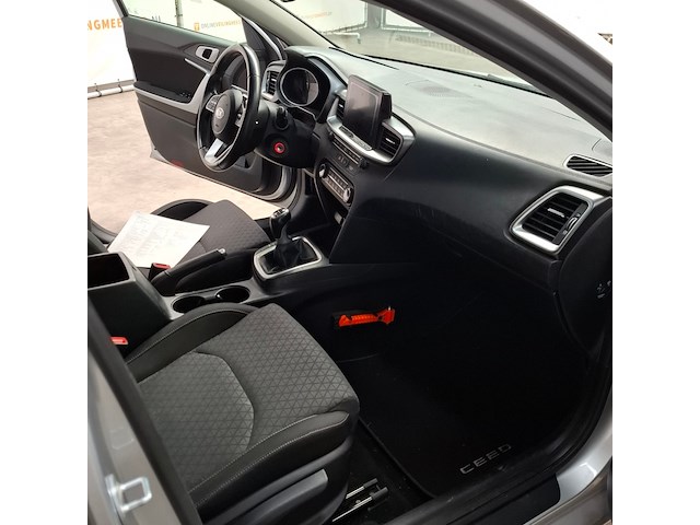 Personenauto, kia, ceed - afbeelding 19 van  27