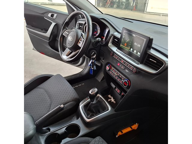 Personenauto, kia, ceed - afbeelding 35 van  58
