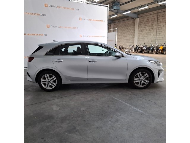 Personenauto, kia, ceed - afbeelding 34 van  58