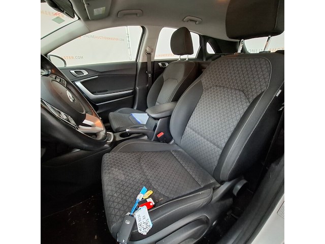 Personenauto, kia, ceed - afbeelding 21 van  58