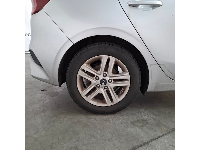 Personenauto, kia, ceed - afbeelding 11 van  62