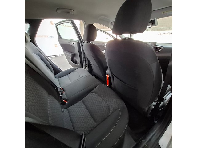 Personenauto, kia, ceed - afbeelding 38 van  62