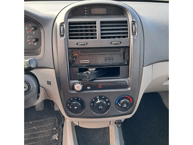 Personenauto, kia, cerato, 1.6-16v lx, 2006 - afbeelding 18 van  21