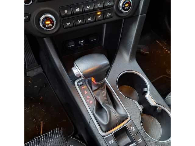 Personenauto, kia, sportage - afbeelding 19 van  49