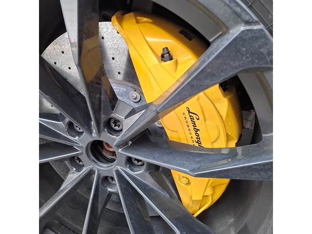 Personenauto, lamborghini, urus - afbeelding 7 van  75