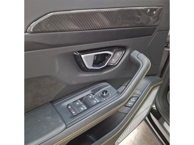 Personenauto, lamborghini, urus - afbeelding 25 van  75