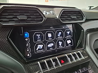 Personenauto, lamborghini, urus - afbeelding 32 van  75