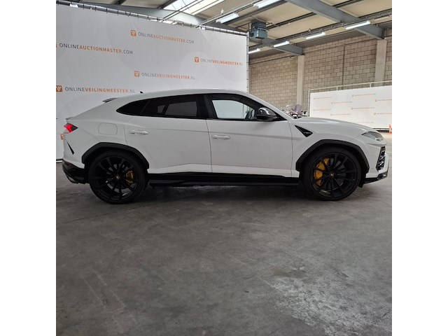 Personenauto, lamborghini, urus - afbeelding 34 van  75