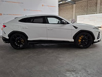 Personenauto, lamborghini, urus - afbeelding 34 van  75